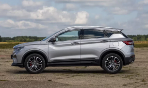 Автомобили внедорожники в Новосибирске